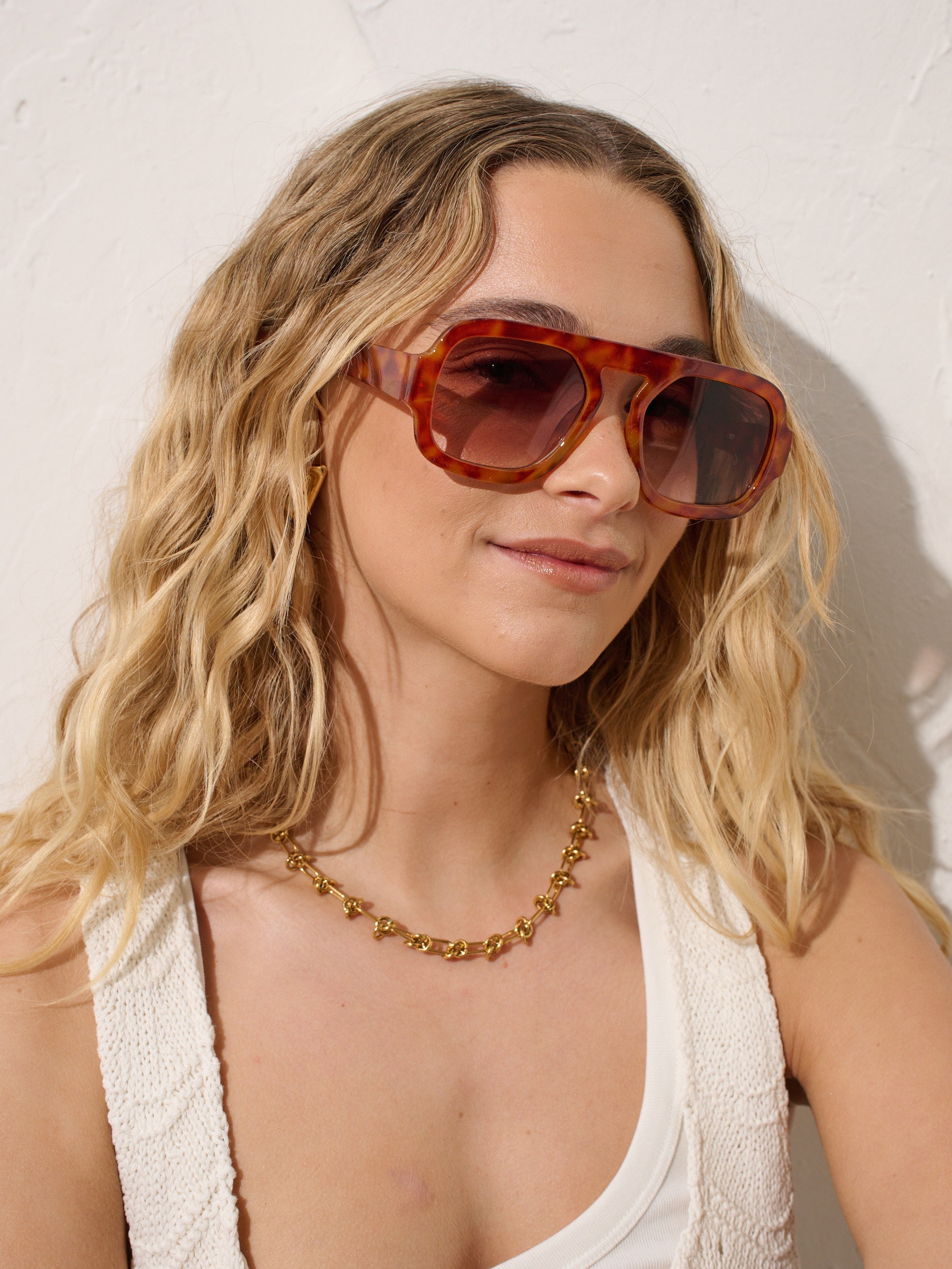 Retro Aviator Sunglasses - Vintage Tort