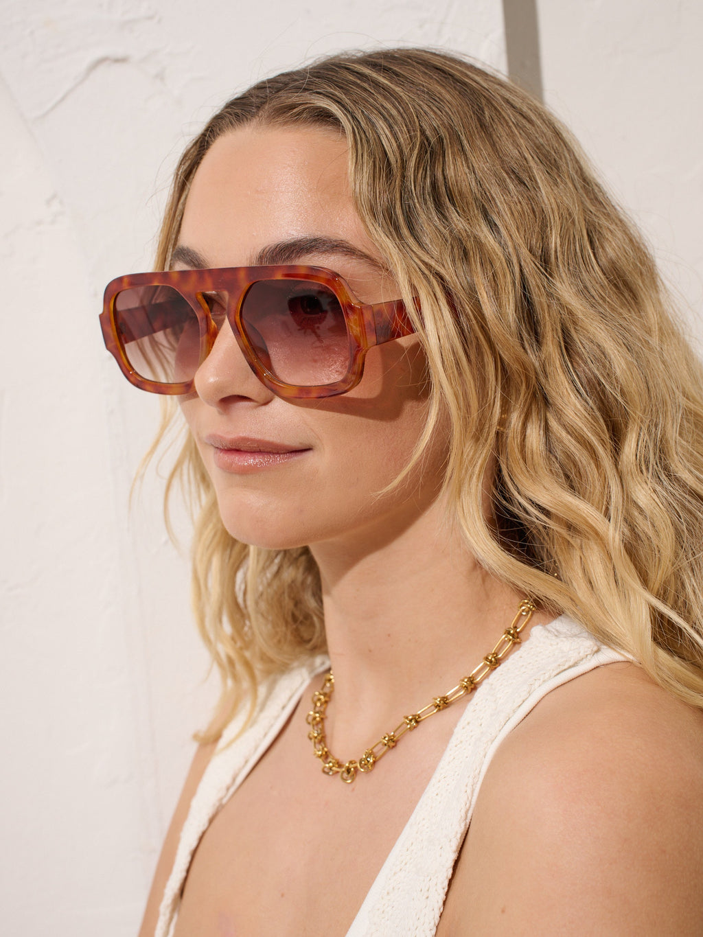 Retro Aviator Sunglasses - Vintage Tort