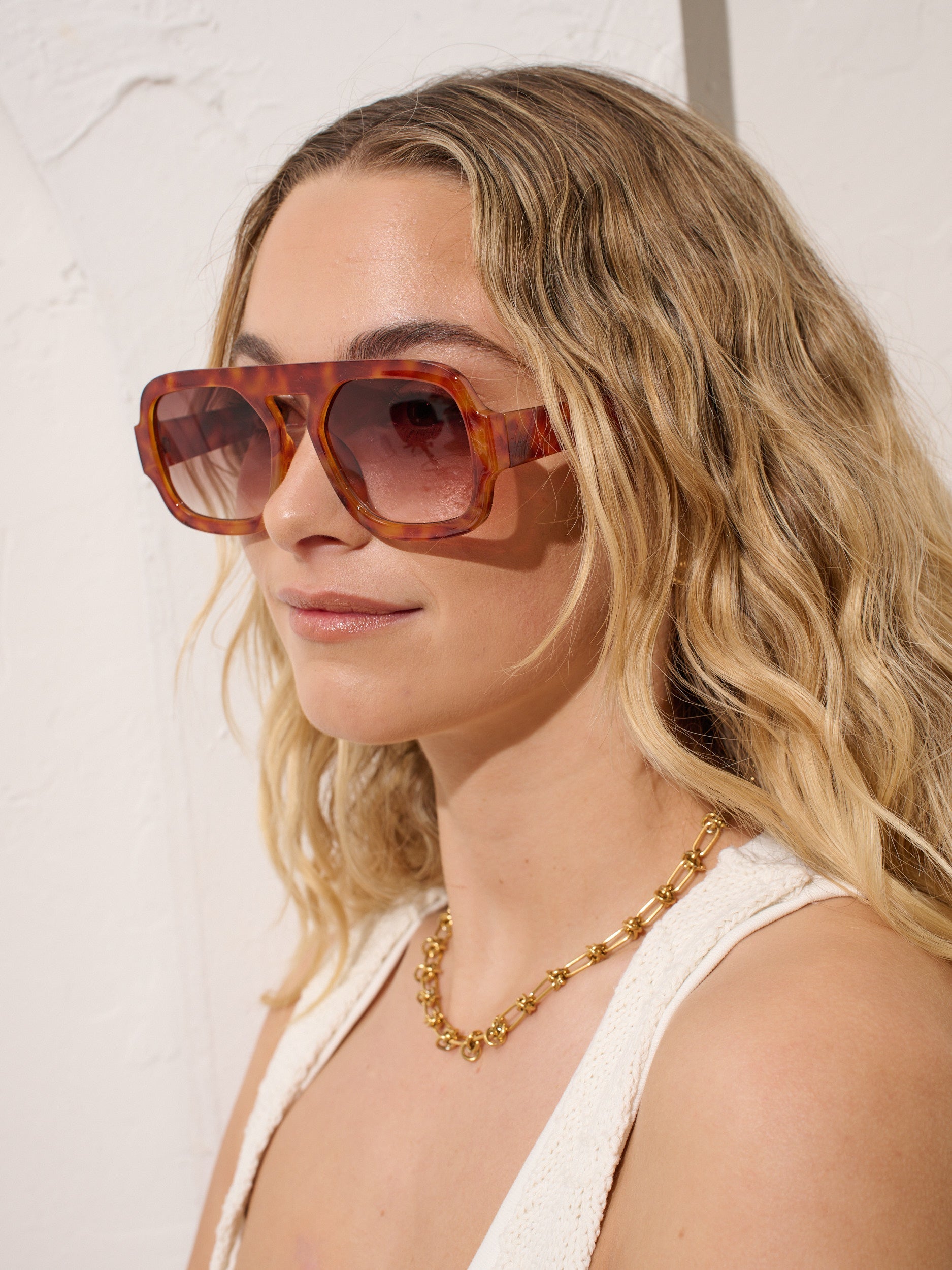 Retro Aviator Sunglasses - Vintage Tort