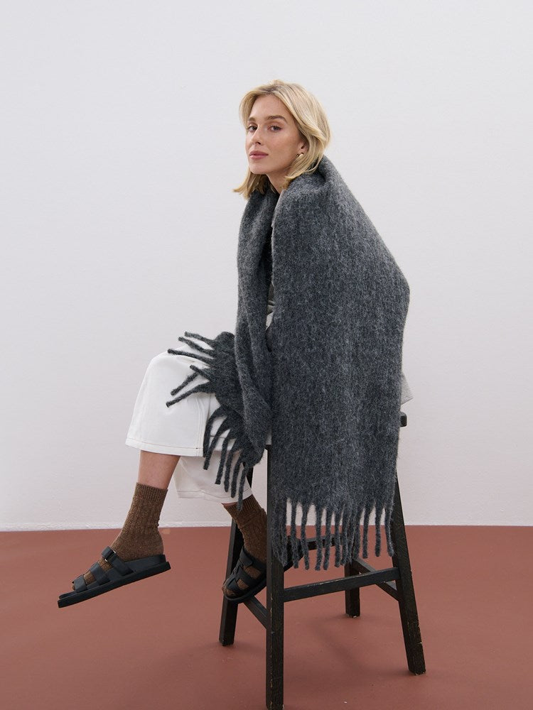 Betty Fluffy Scarf - Charcoal