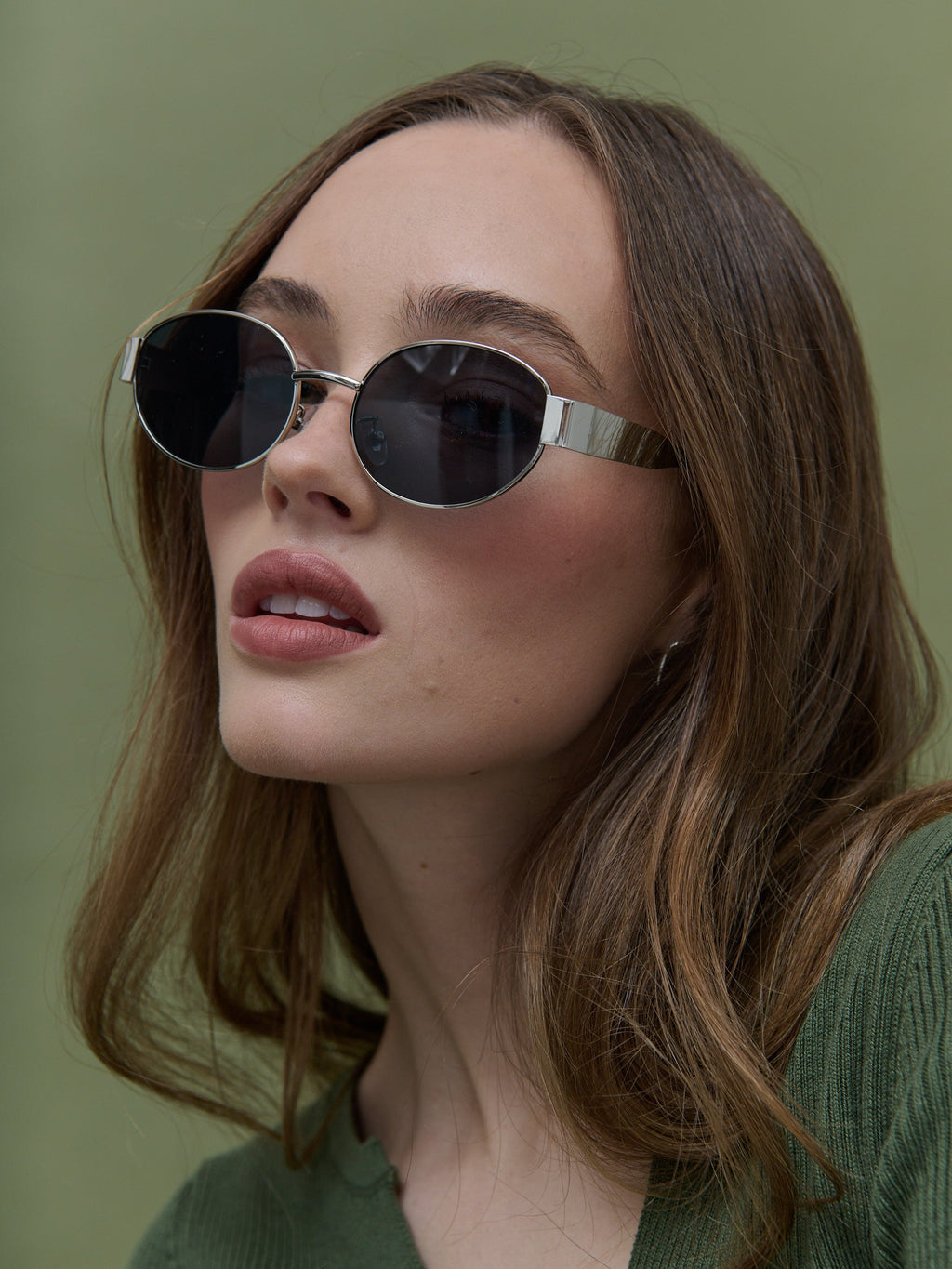 Round Silver Metal Oval Sunglasses - Black