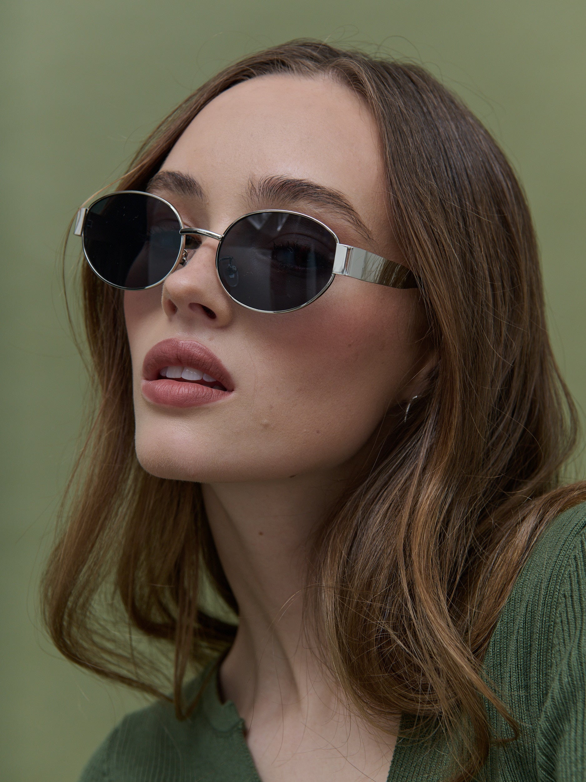 Round Silver Metal Oval Sunglasses - Black