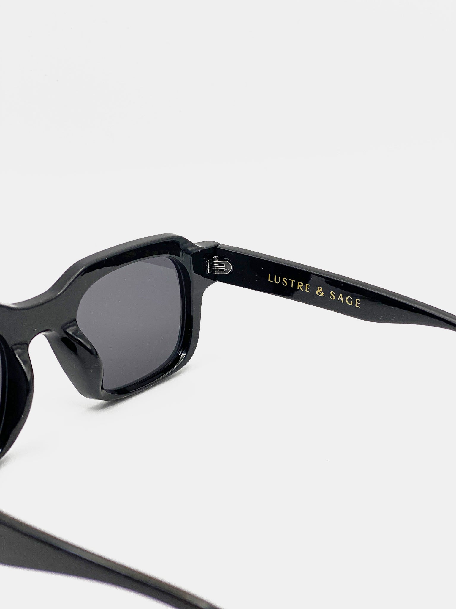 Goutte Angular Sunglasses - Black