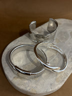 Bold Snake Magnetic Bangle - Silver