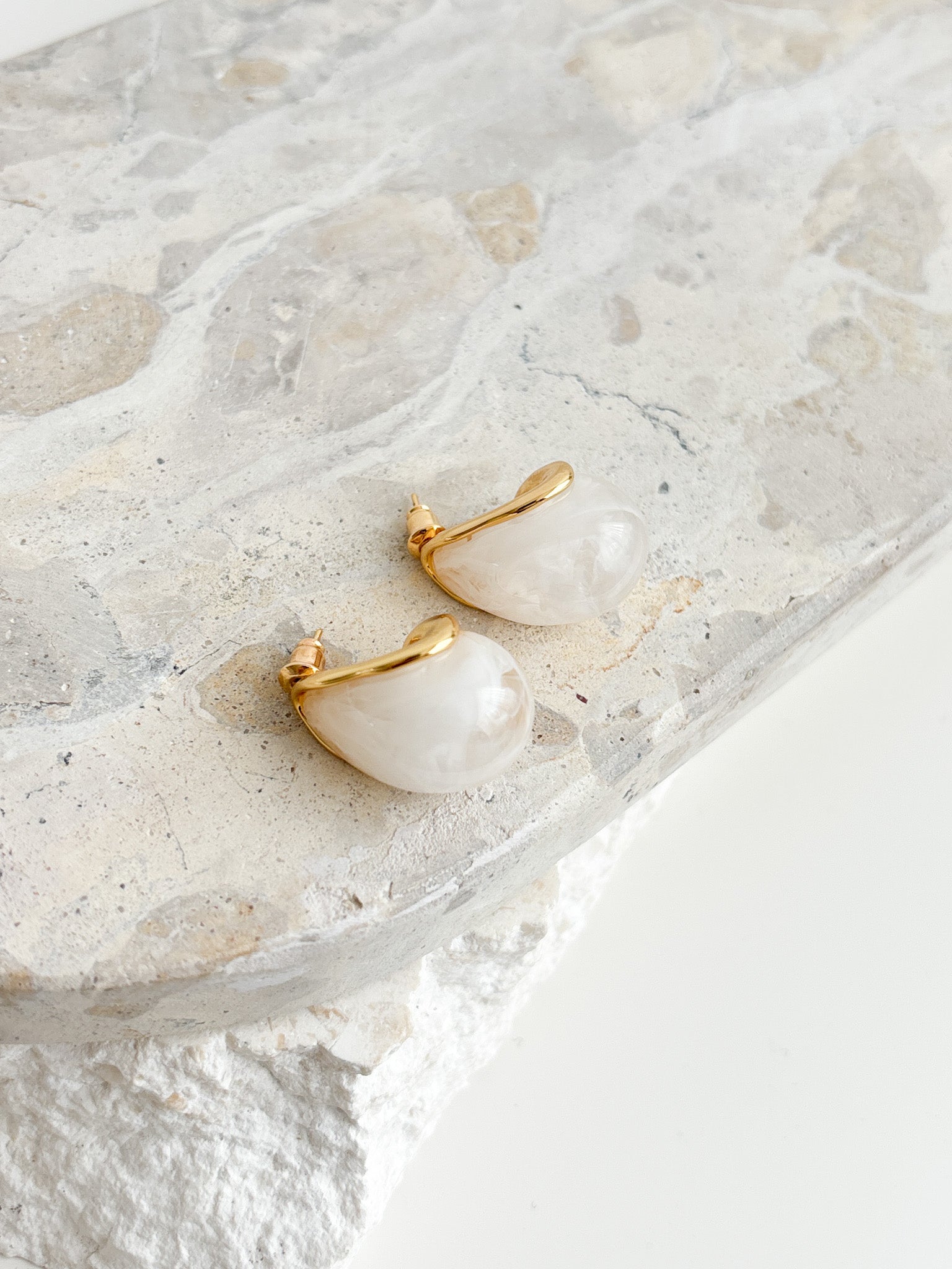 Vera Acrylic Cloud Earrings