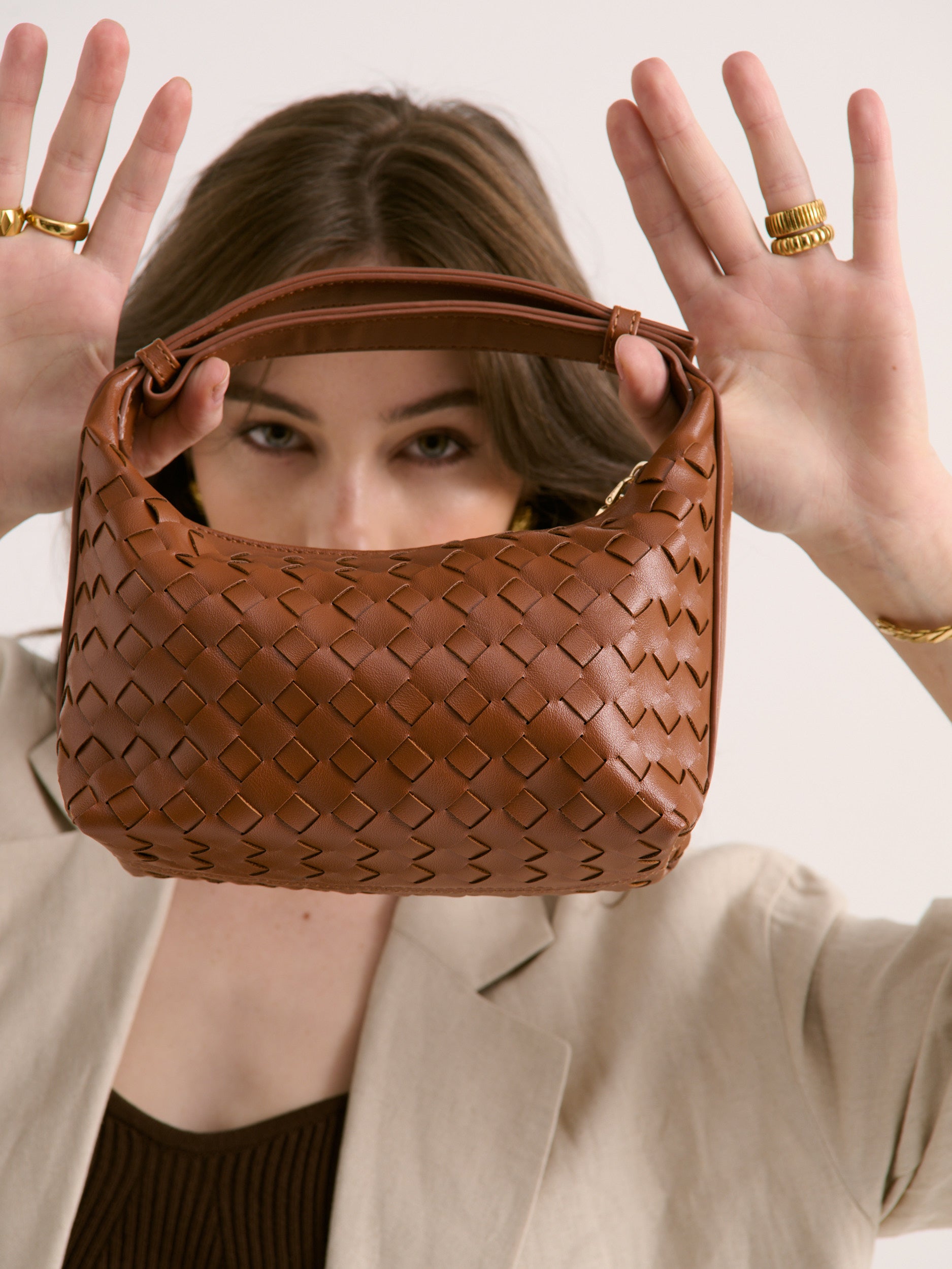 Cleo Woven Handbag - Tan