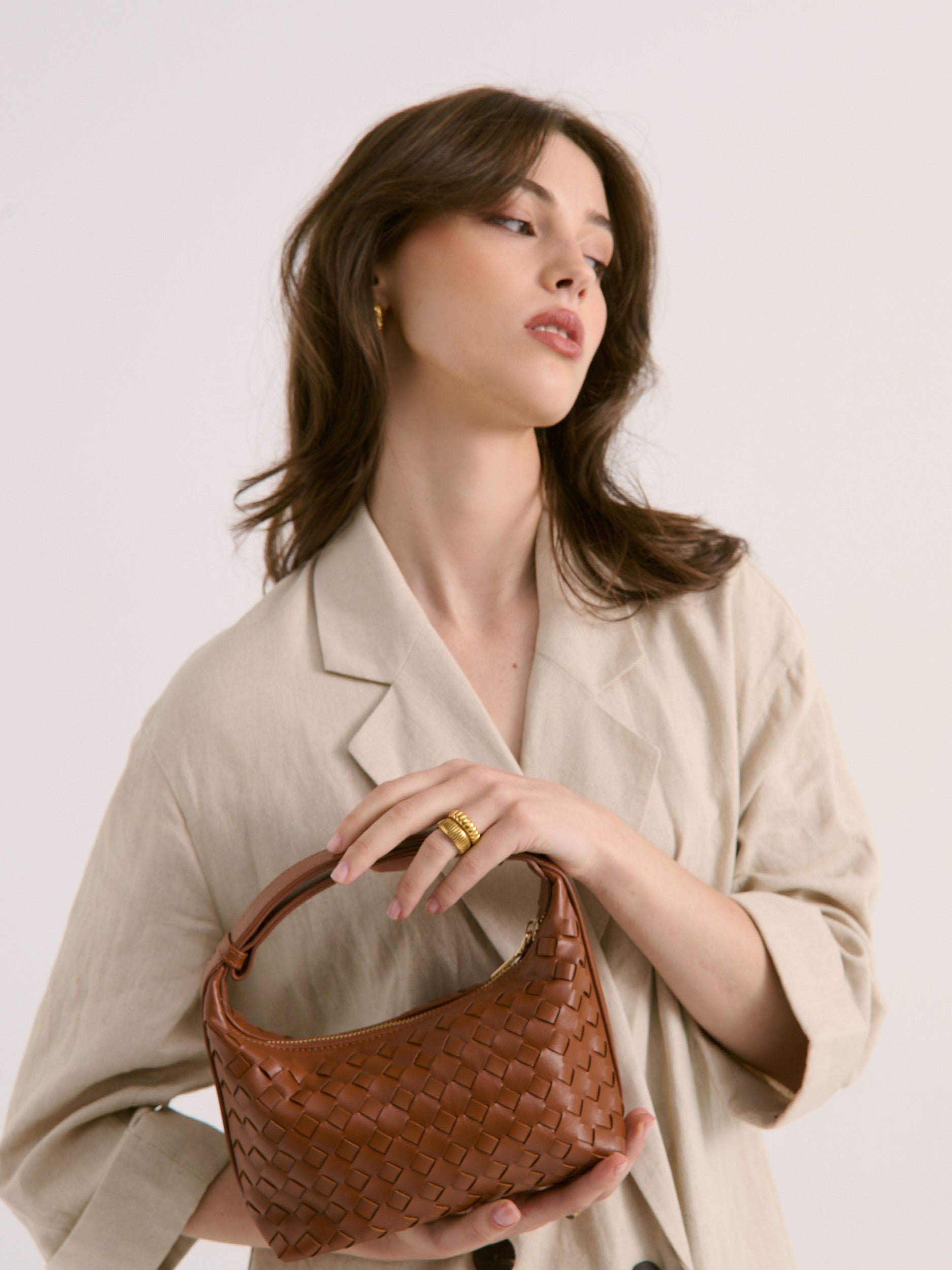 Cleo Woven Handbag - Tan