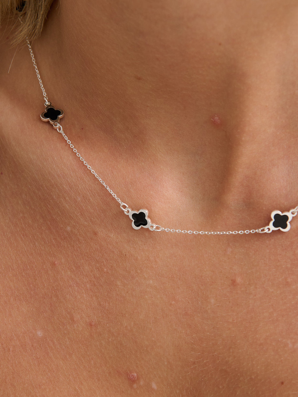 Mini Clover Silver Necklace - Black