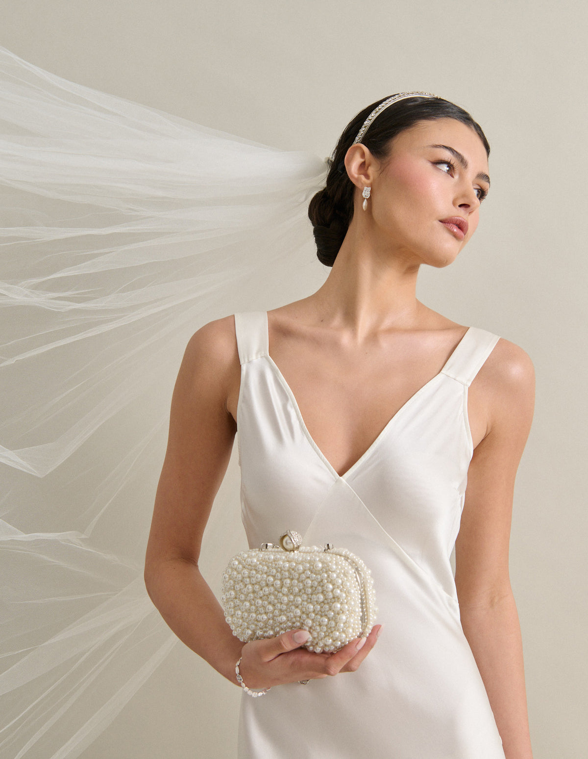 Cosmo Pearl Bridal Clutch