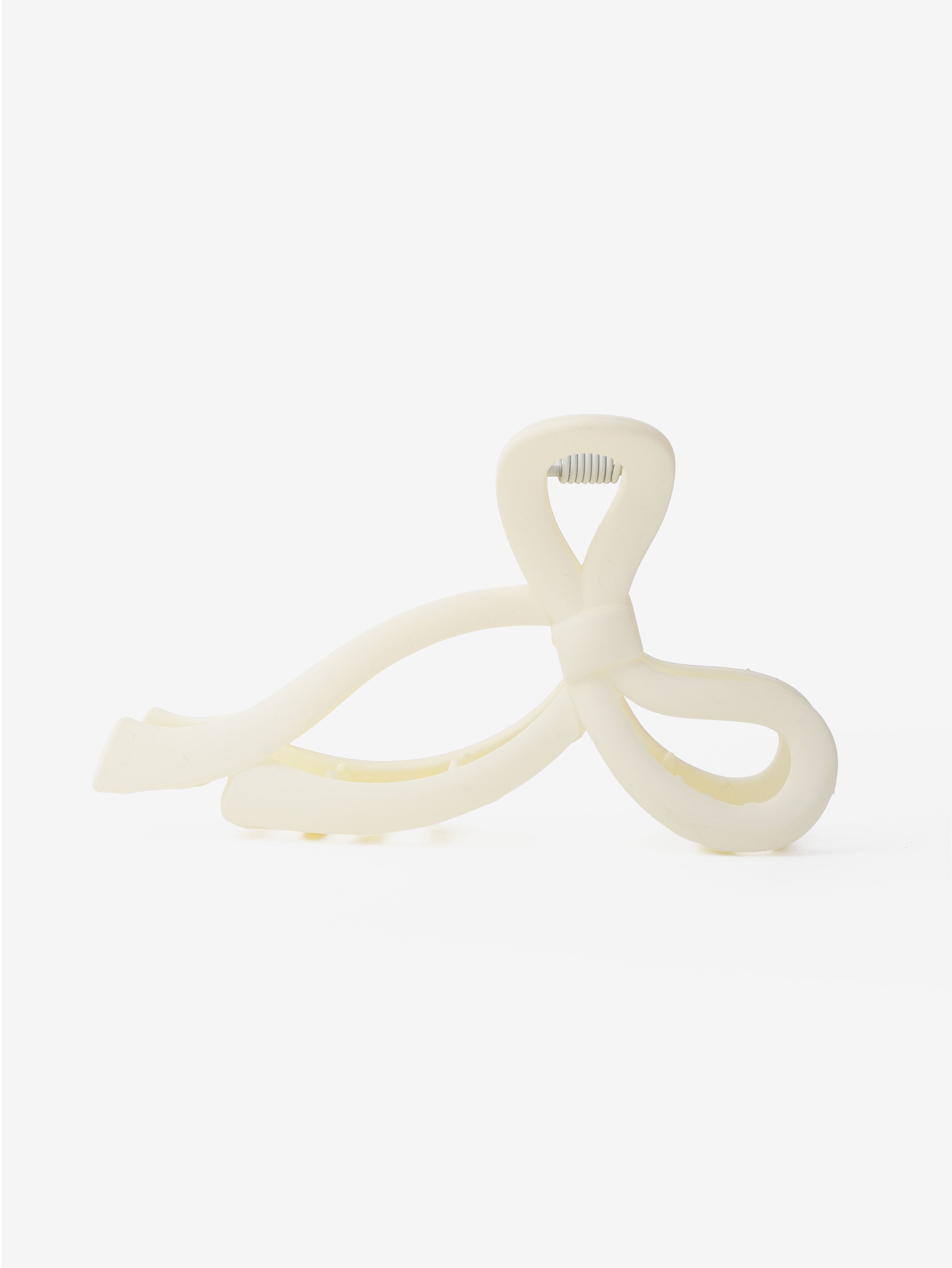 Romy Matte Bow Claw Clips