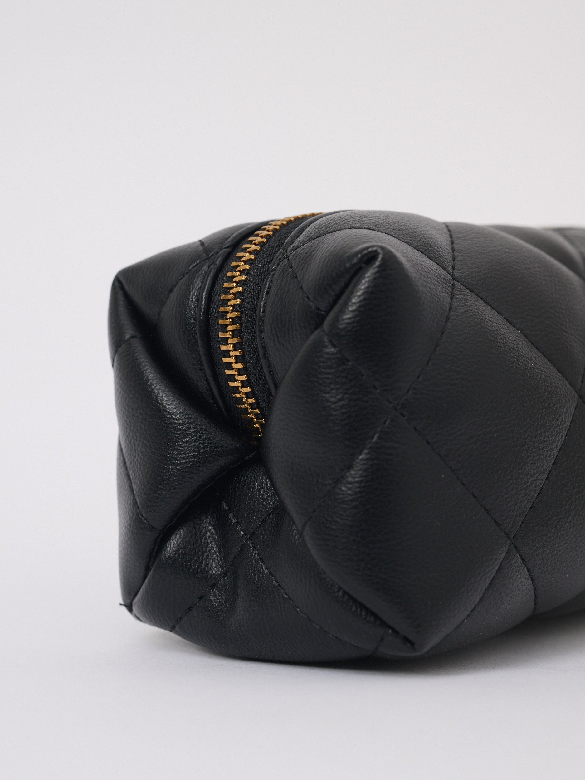Lustre & Sage Travel Pouch in Black
