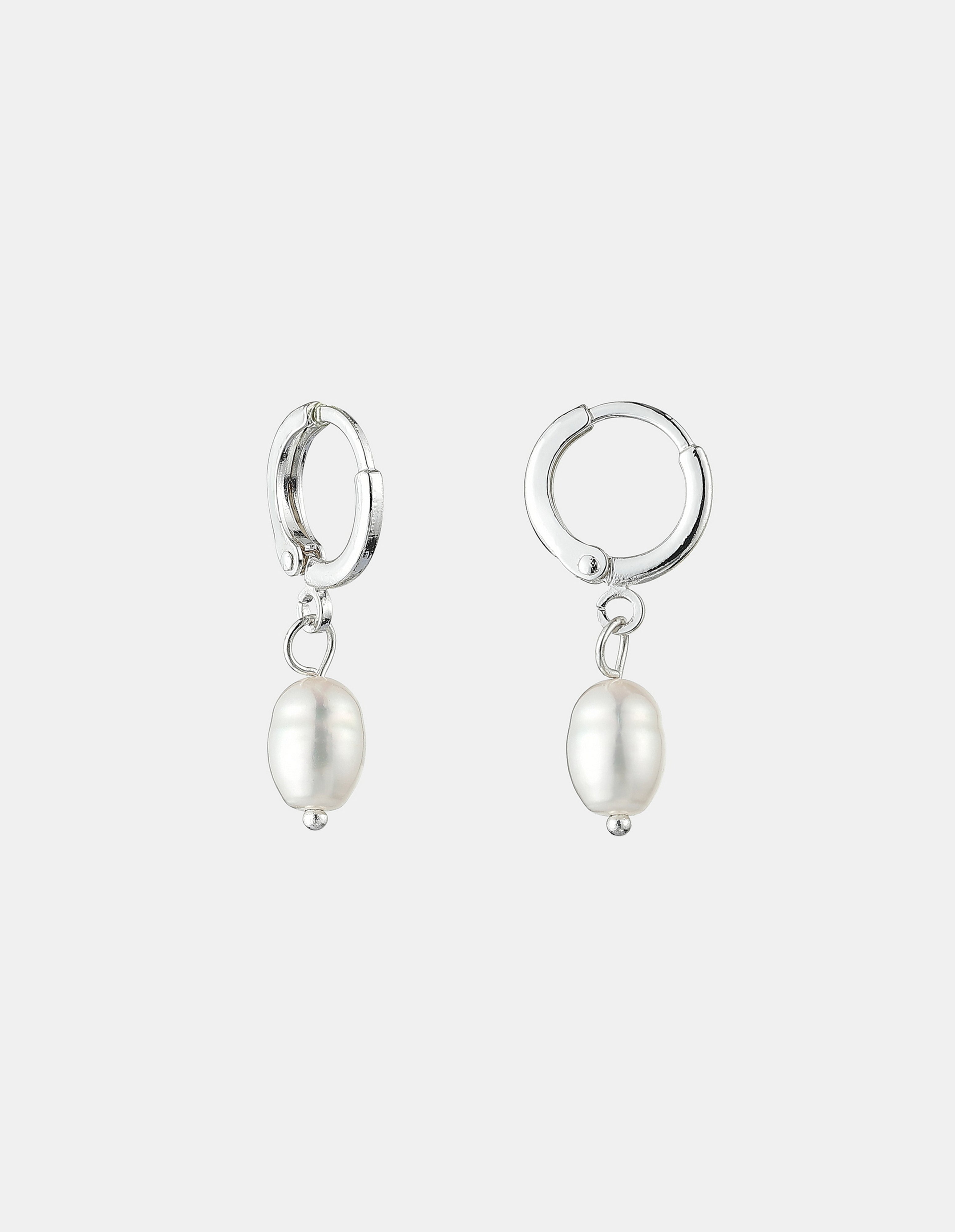 Daphne Silver Plated Pearl Earrings