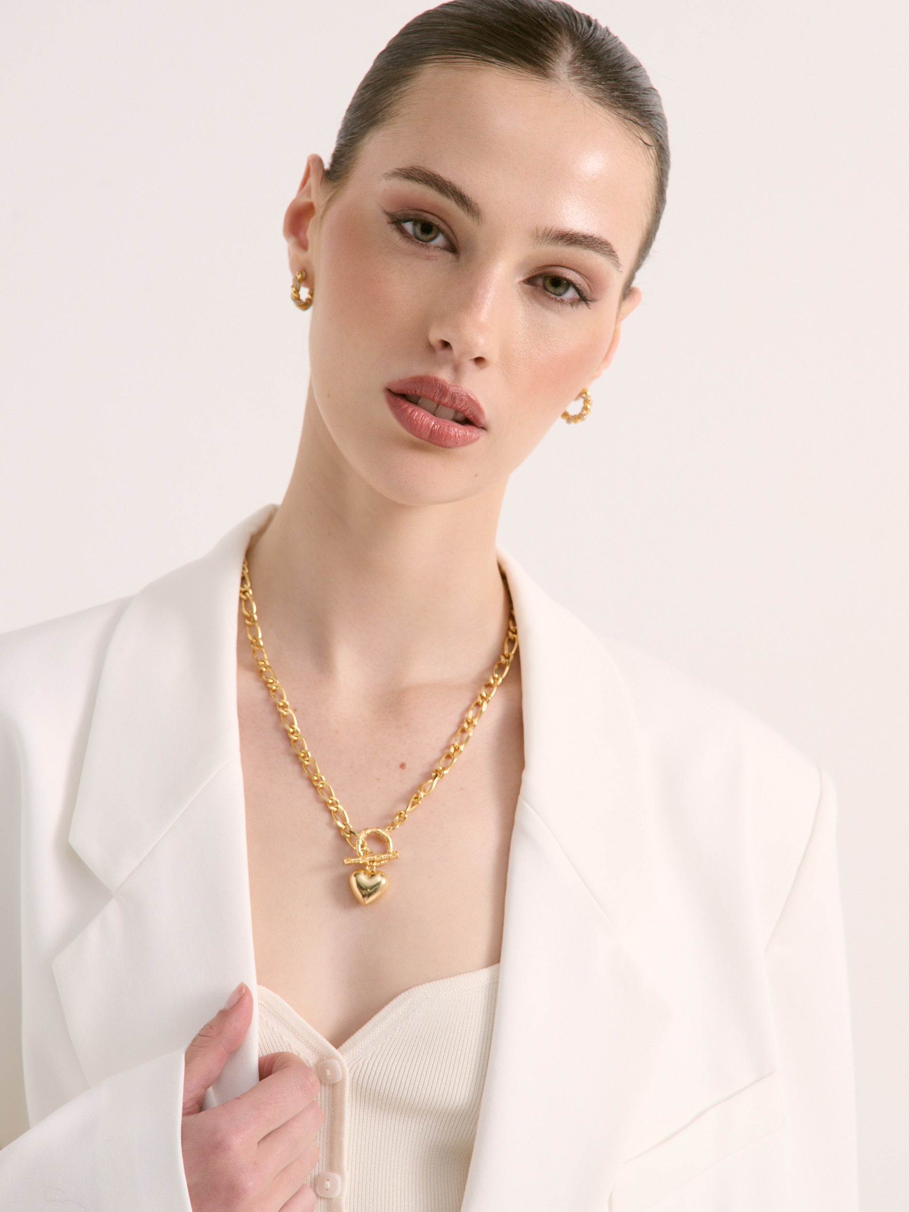 Divinity Heart Necklace - Gold