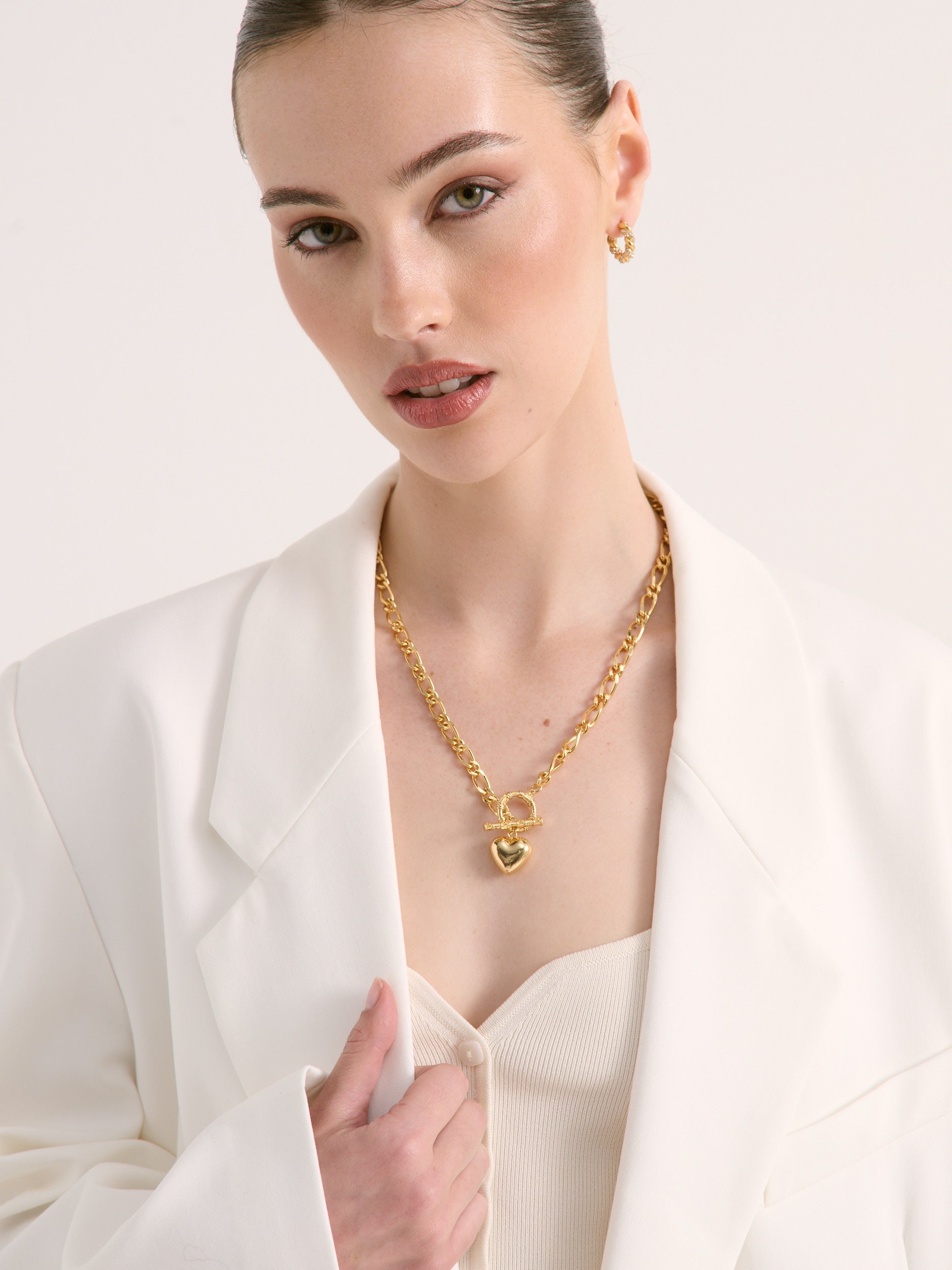 Divinity Heart Necklace - Gold