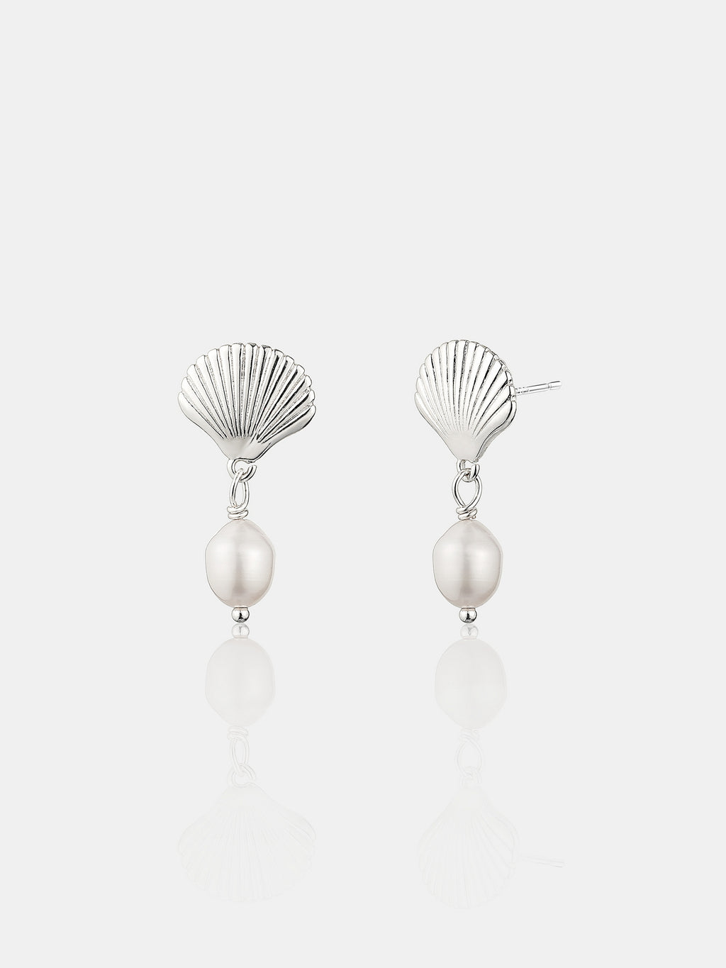 Brie Clamshell Pearl Silver Plated Earrings