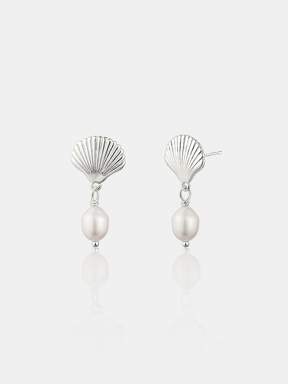 Brie Clamshell Pearl Silver Plated Earrings