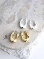 Lea Wavy Earrings in 18K Gold Plated