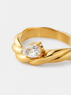 Elodie Oval Crystal Ring - Gold Plated