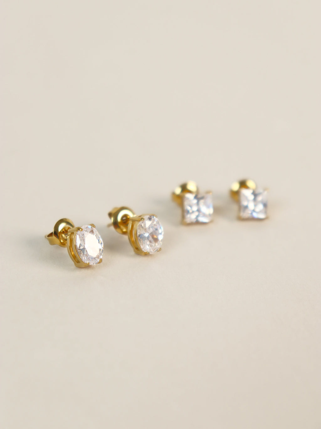 Soleil Oval Crystal Stud Earrings - 18K Gold Plated