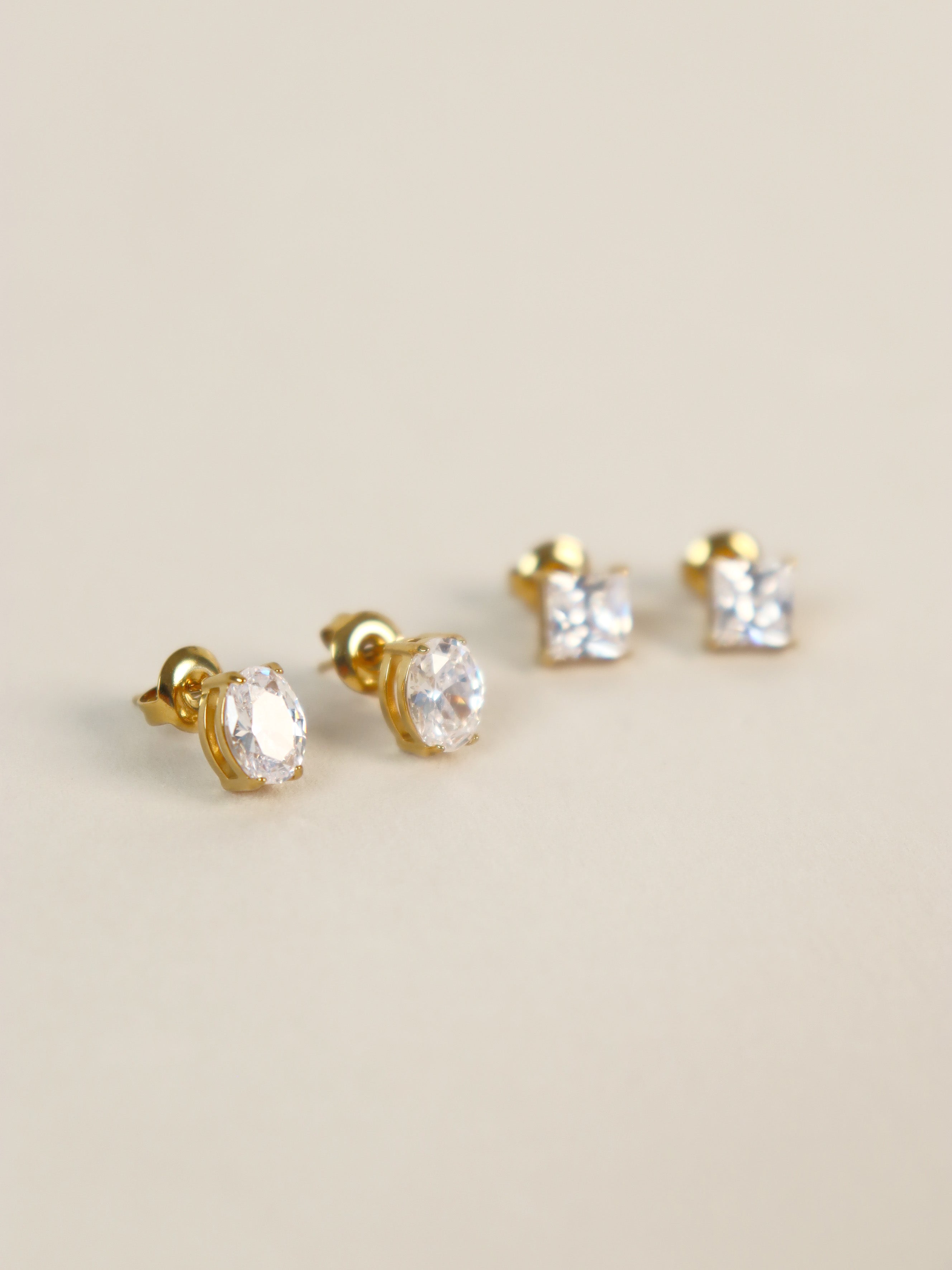 Soleil Oval Crystal Stud Earrings - 18K Gold Plated