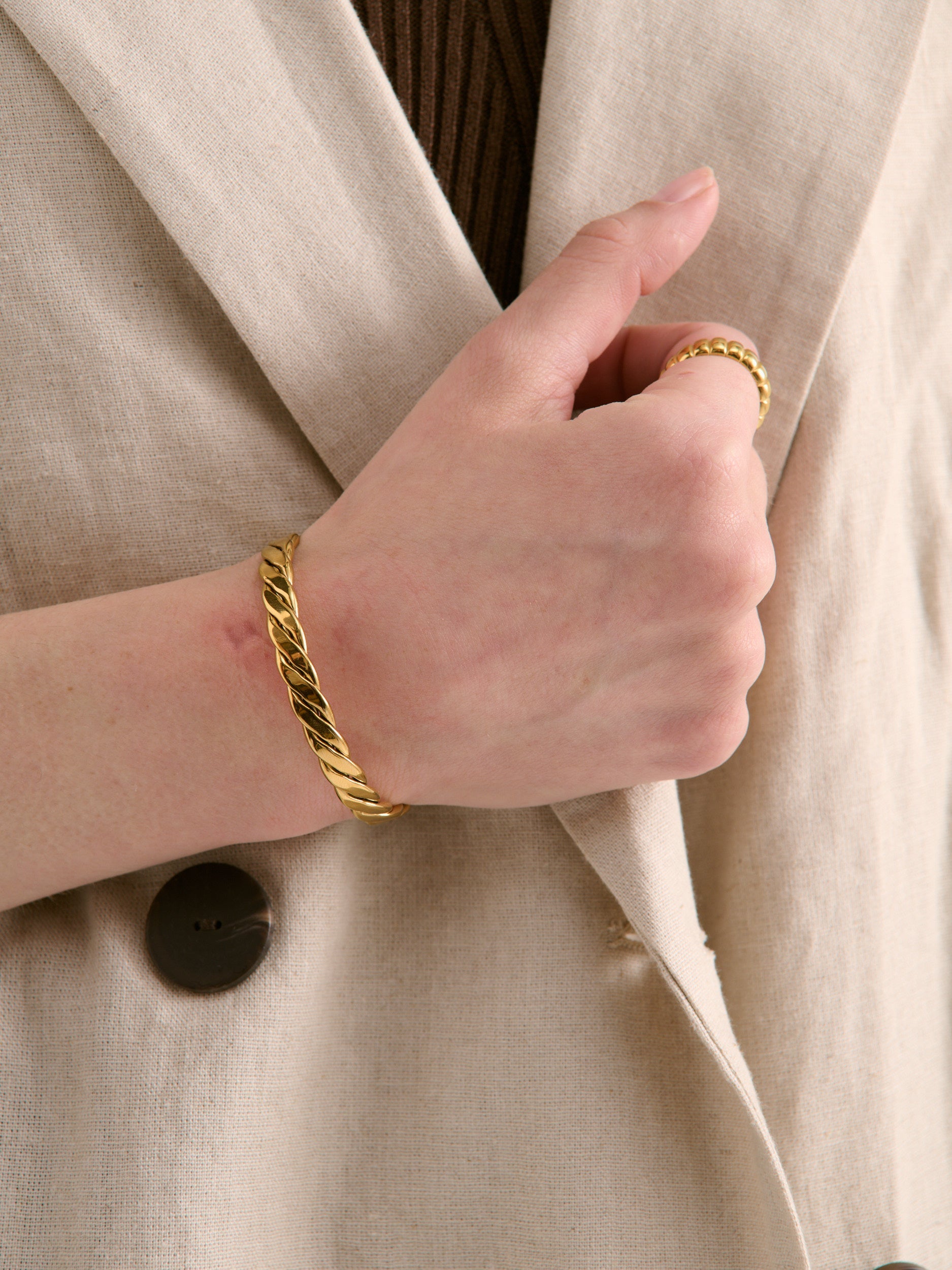 Cinta Cuff Bracelet - 18k Gold Plated