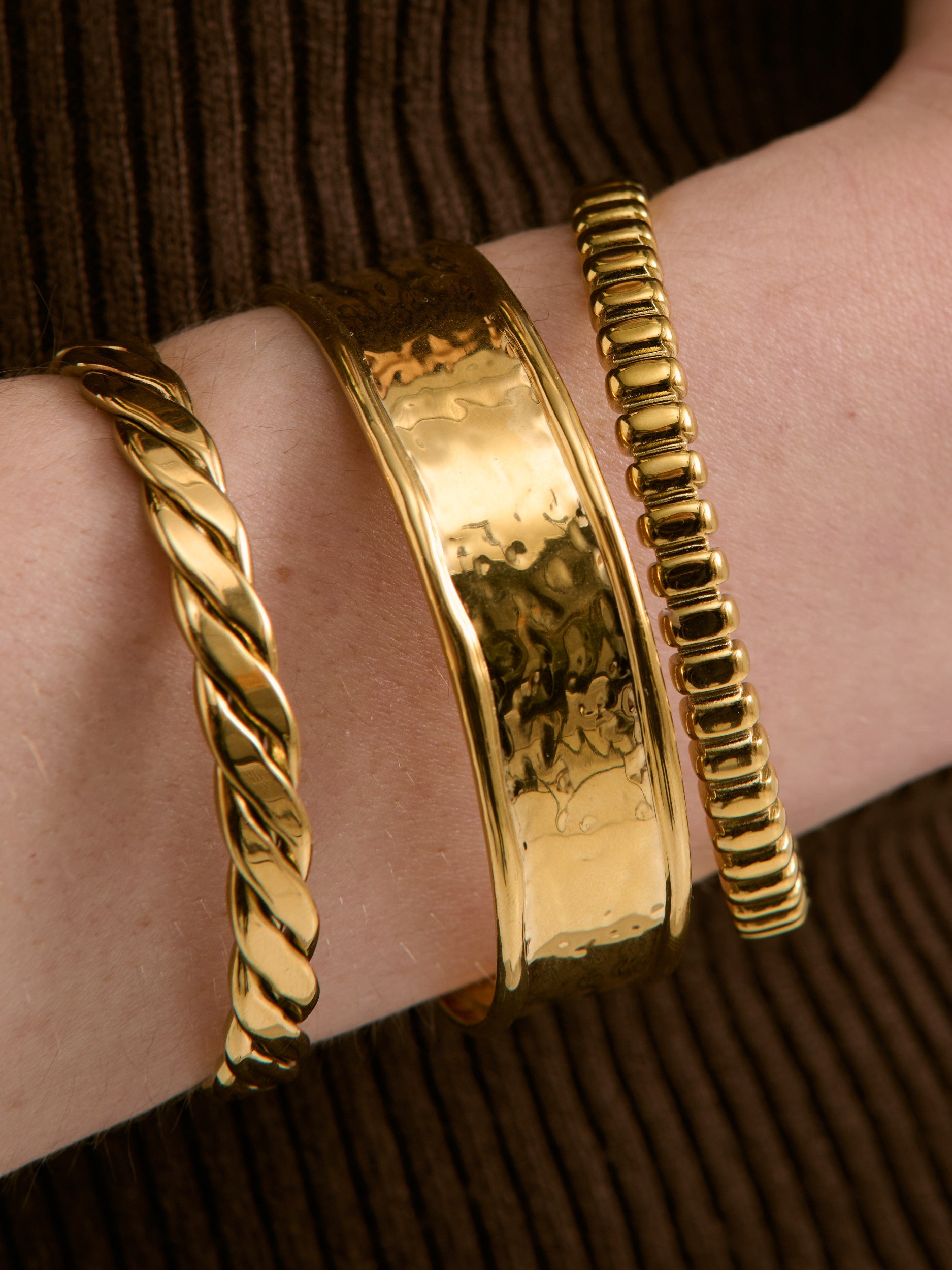 Pebble Cuff Bracelet - 18k Gold Plated