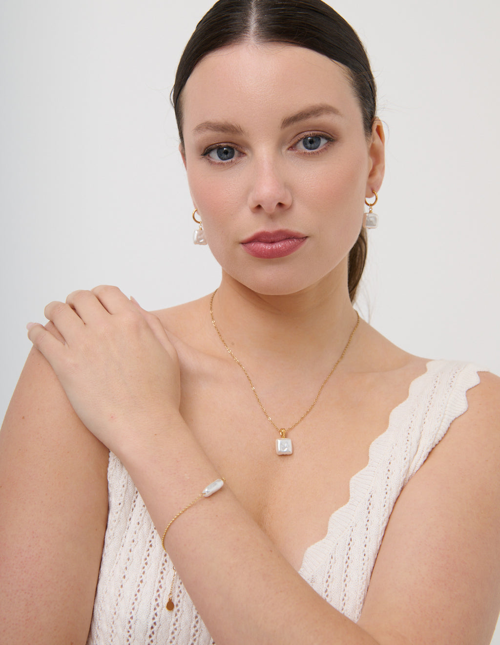 Square Pearl Pendant Necklace - 18k Gold Plated