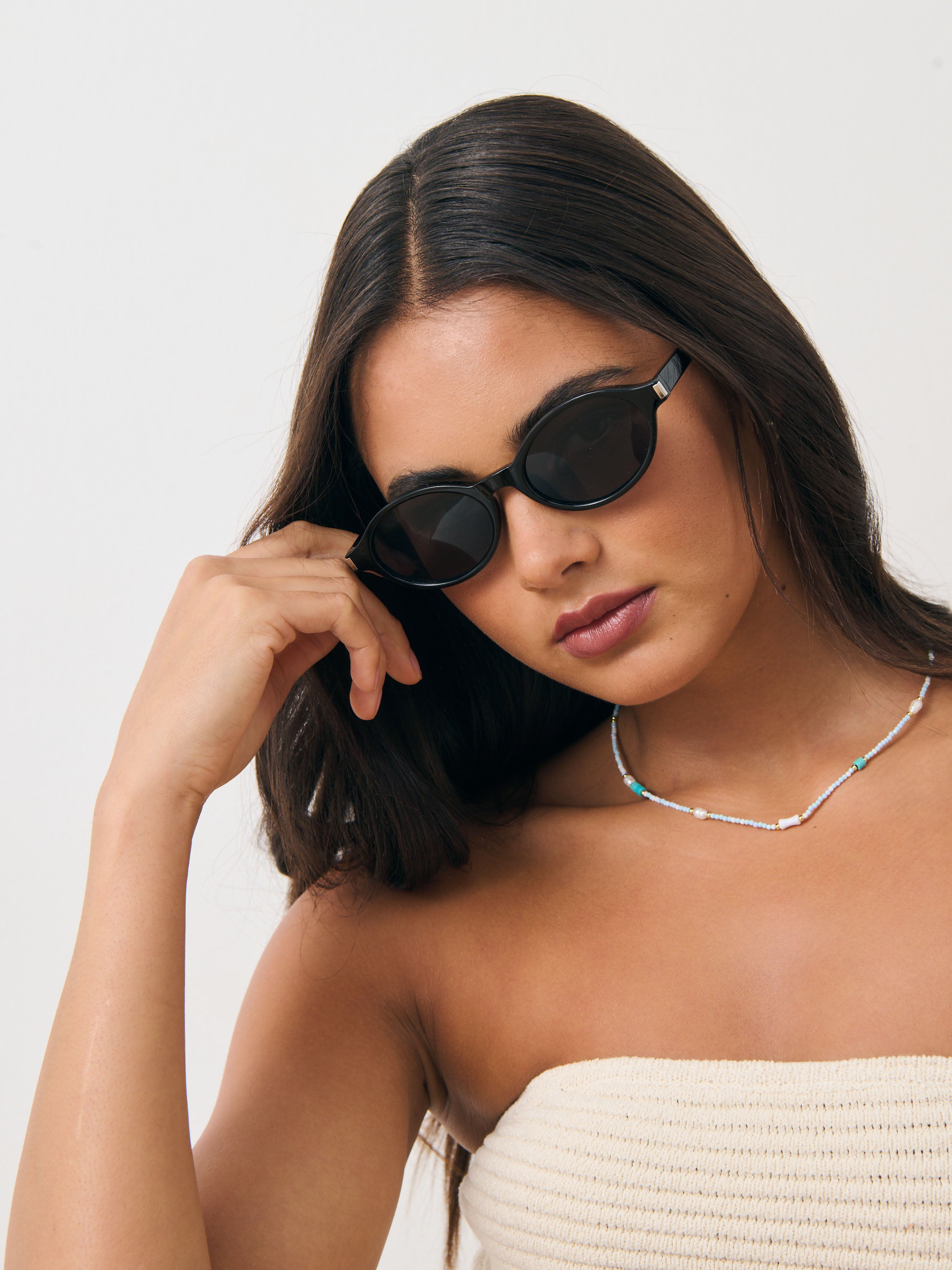 Lexi Oval Sunglasses - Black