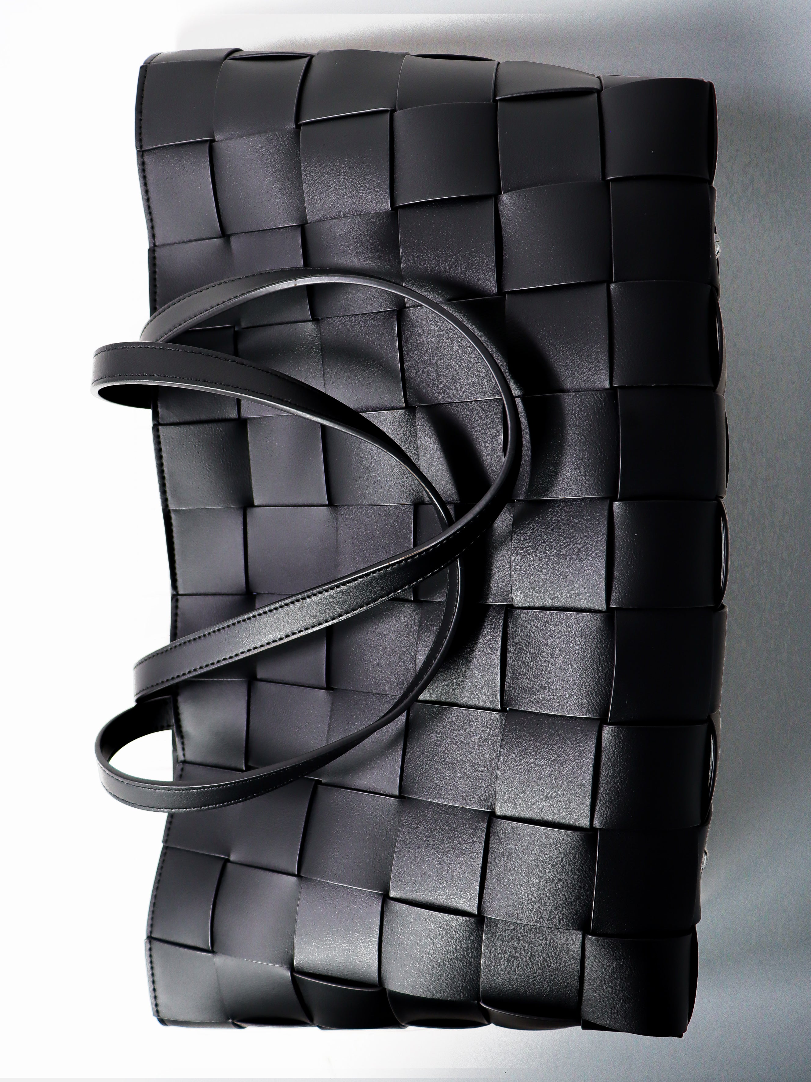Nelly Woven Tote Bag - Black