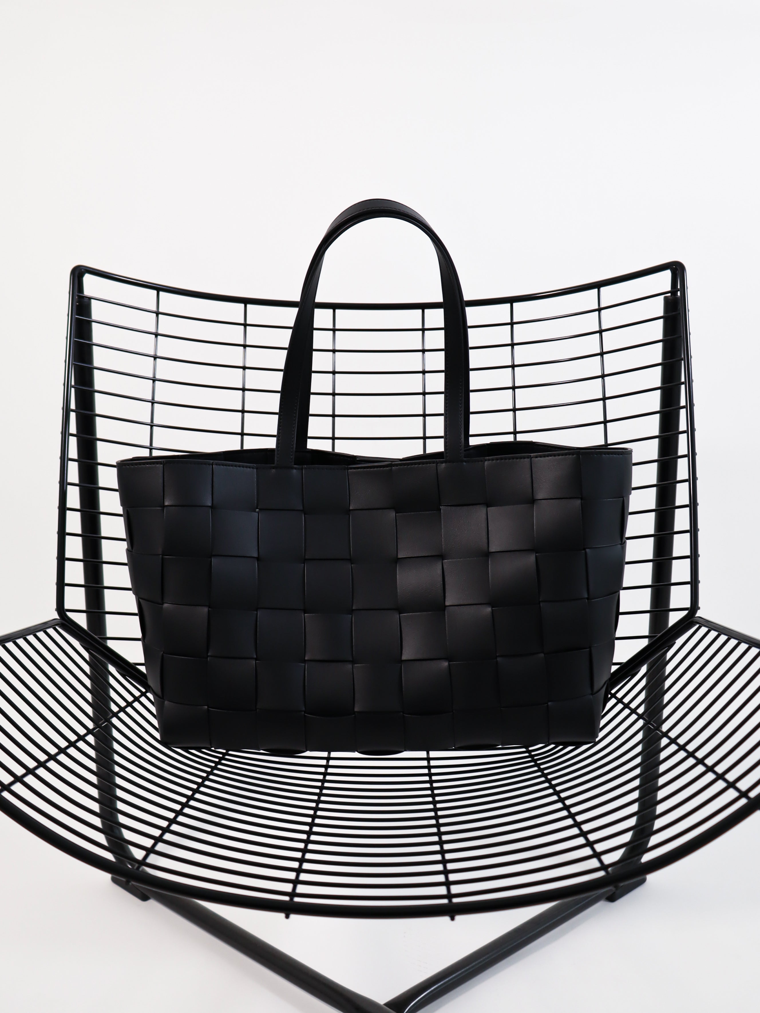 Nelly Woven Tote Bag - Black