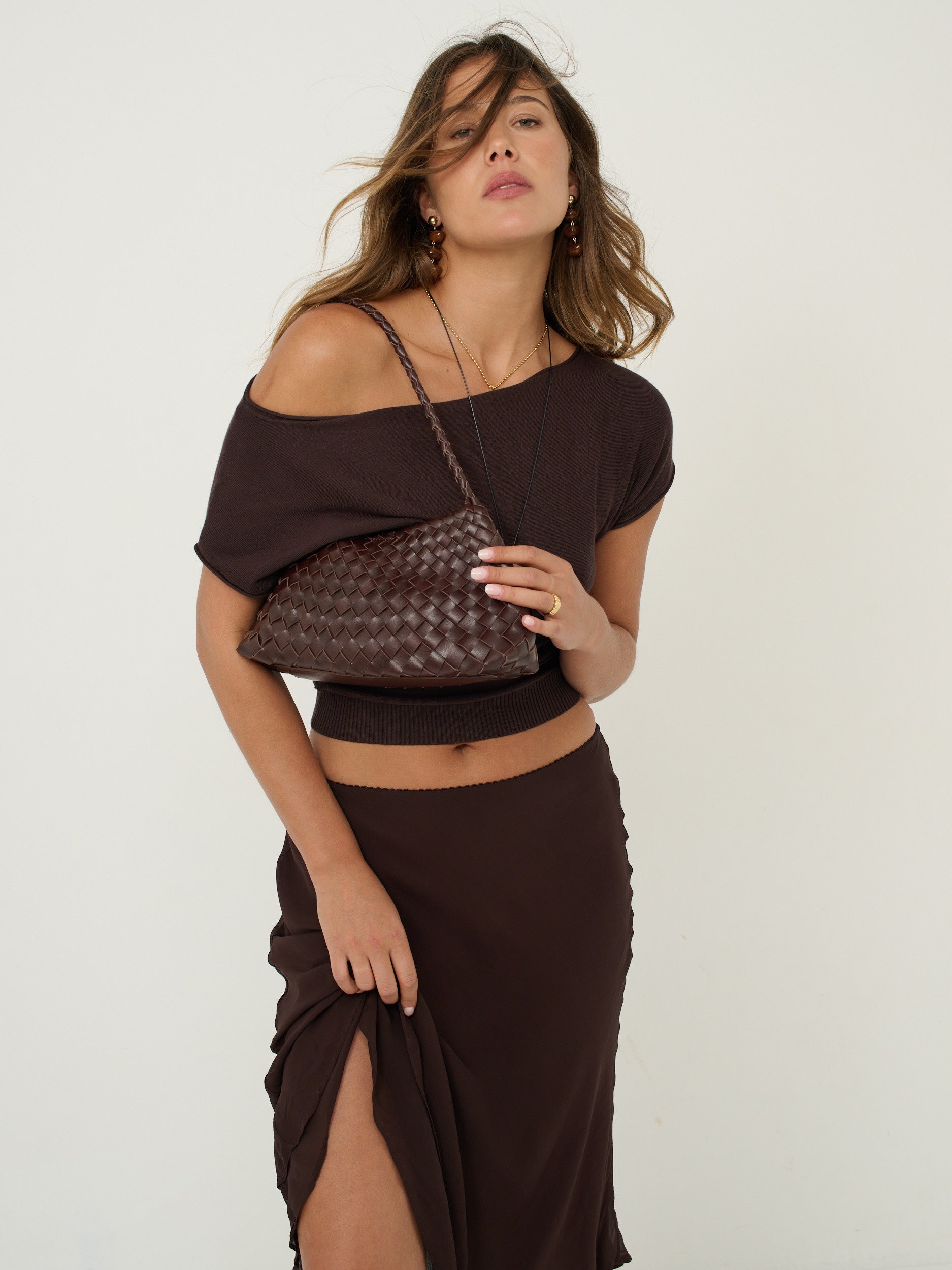 Roselle Woven Shoulder Bag - Brown