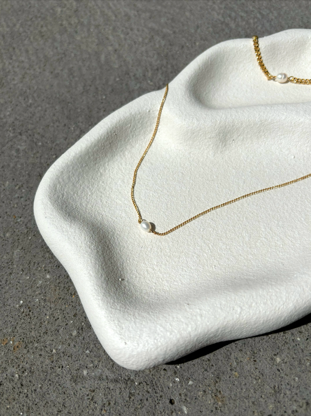 Single Pearl Necklace - 18K Gold Plated