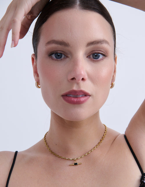 Genevieve Wavy T-Bar Necklace - 18K Gold Plated