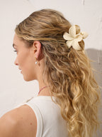 Hibiscus Matte Flower Claw Clip