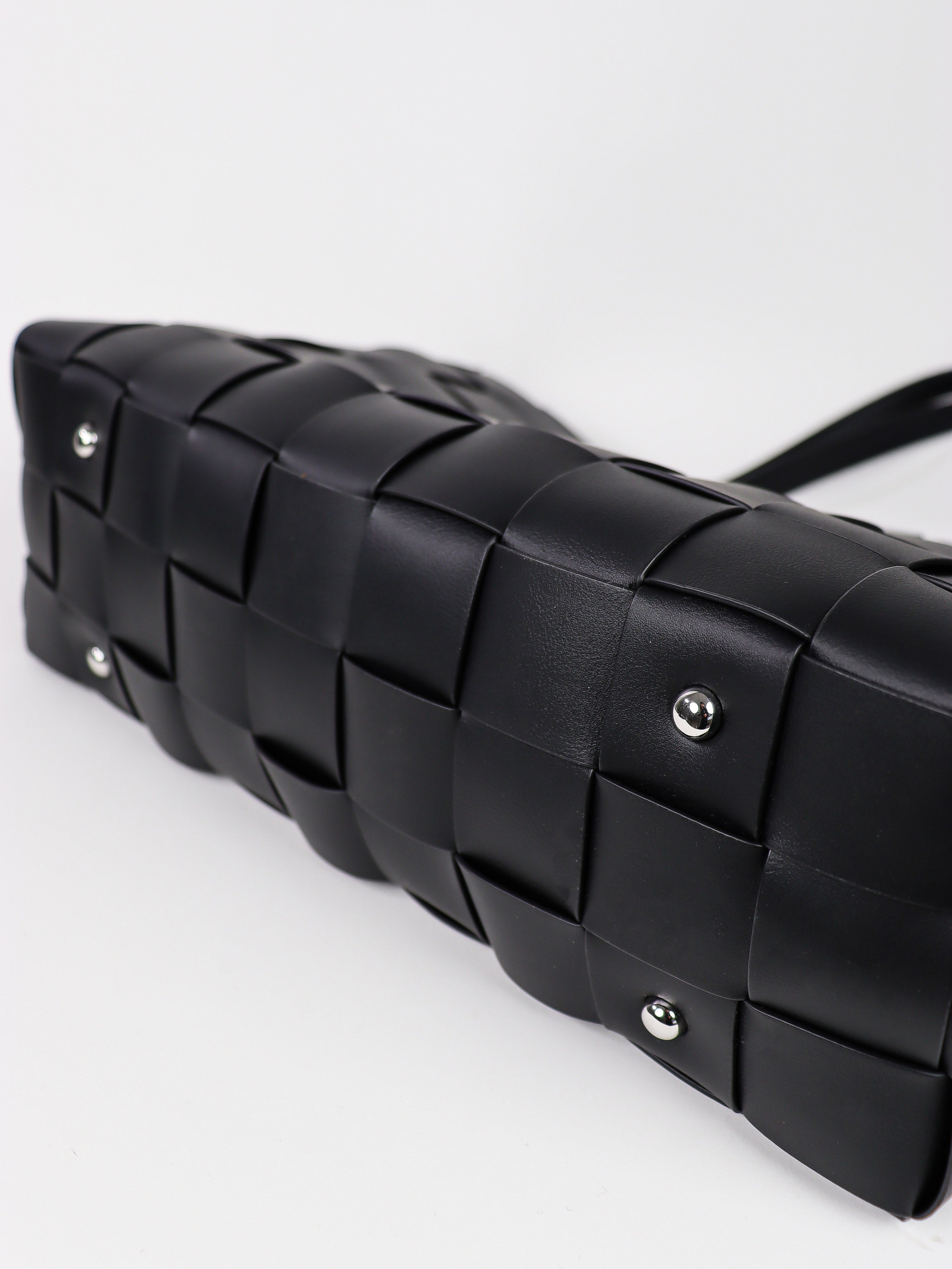 Nelly Woven Tote Bag - Black